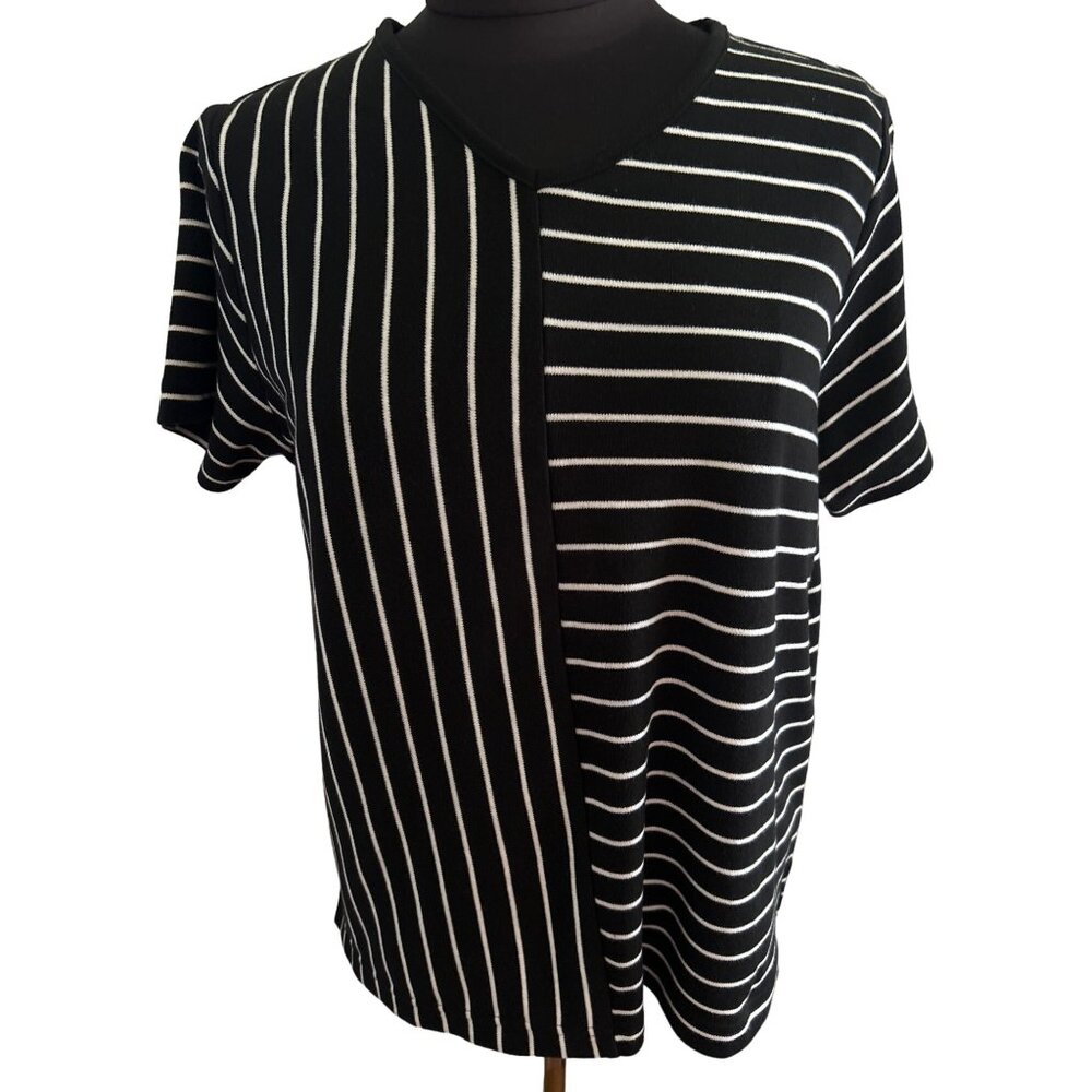 Bon Worth Black & White Striped Short Sleeve Lightweight Sweater, Size SP